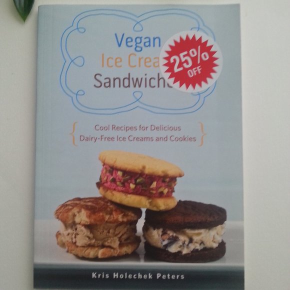 Book Vegan Ice Cream Sandwiches - Picture 1 of 2